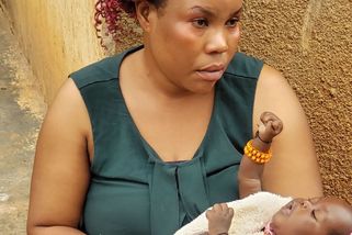 Nejplodnější žena světa: Samoživitelka „Matka Uganda“ porodila 44 dětí, první ve 13 letech - Médium.cz